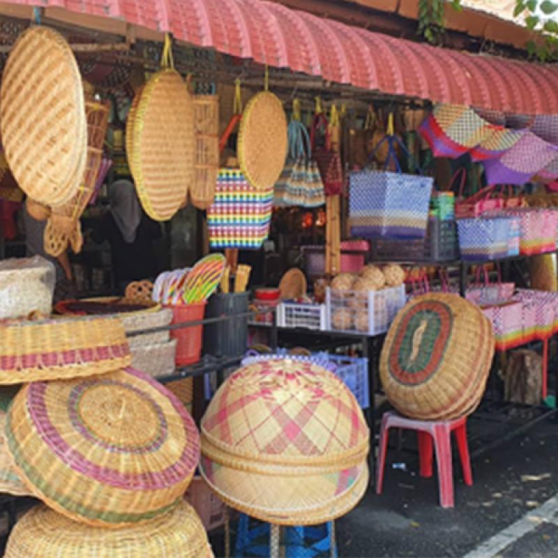 Craft Bazaar (700 meter from hotel)